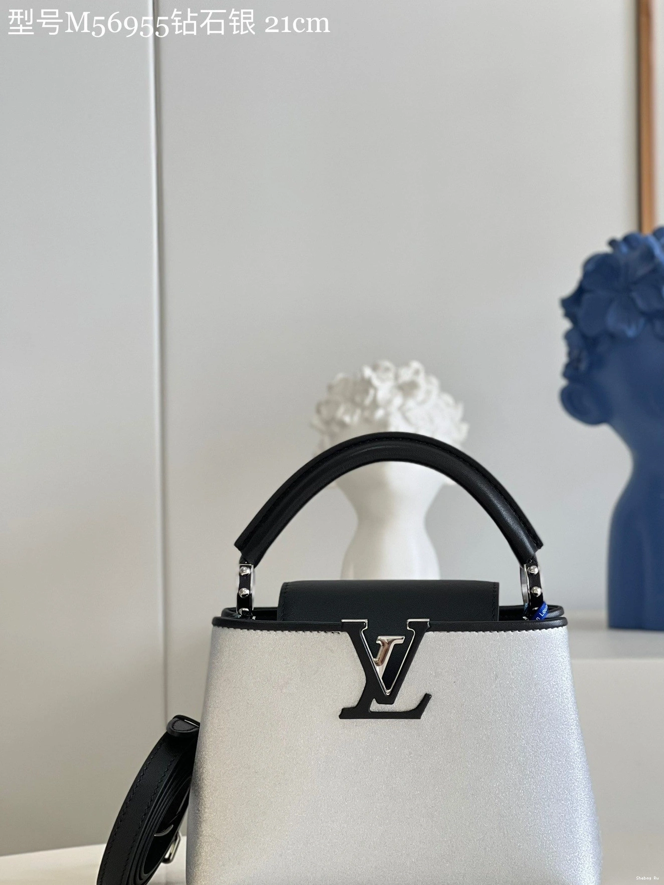 MINI CAPUCINES LOUIS VUITTON 0809